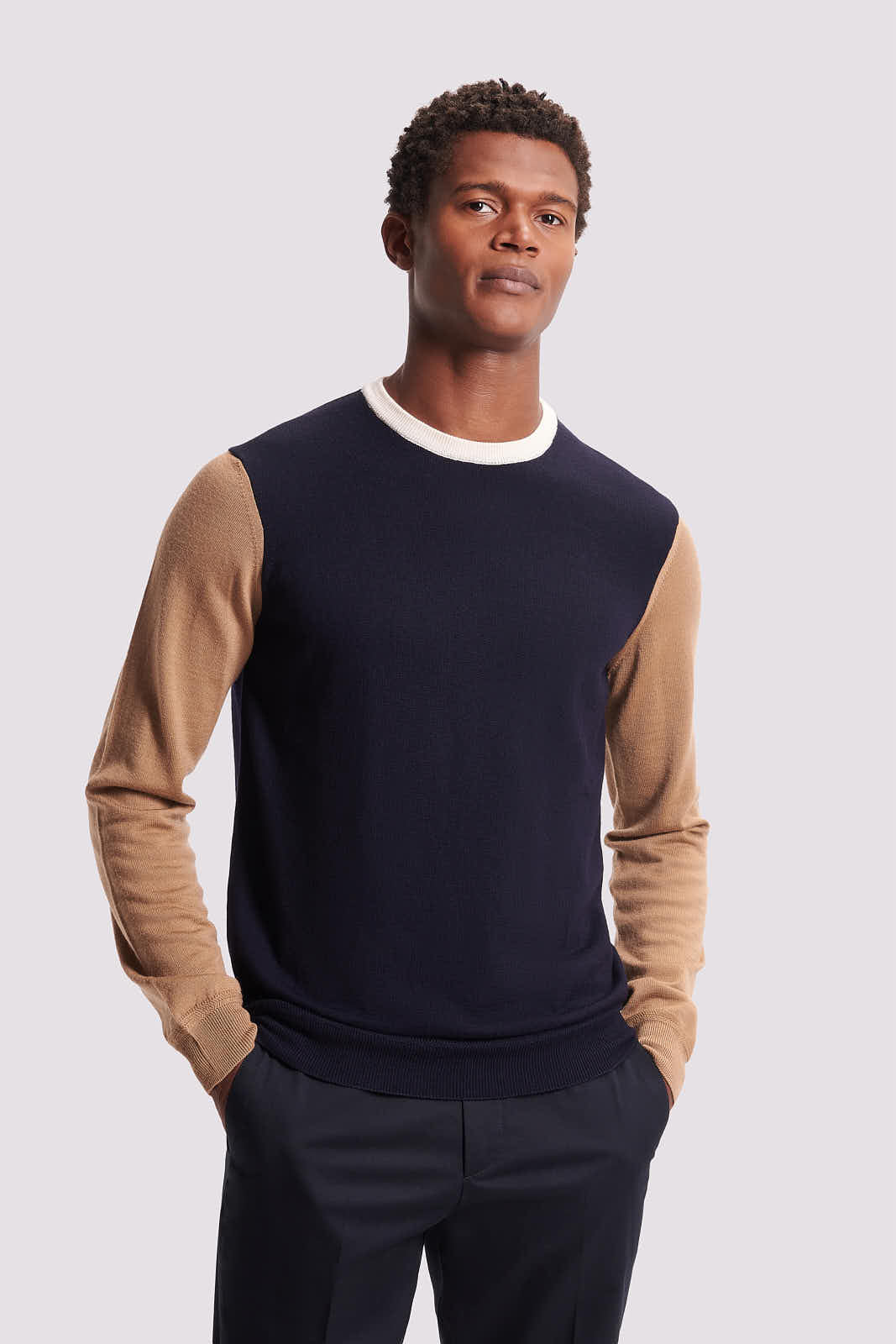 Colour Block Merino Wool Crew Neck Sweater in Dark Navy